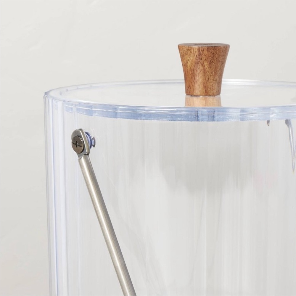 HEARTH & HAND NWT Ribbed clear plastic ice bucket -1090z - Picture 3 of 5